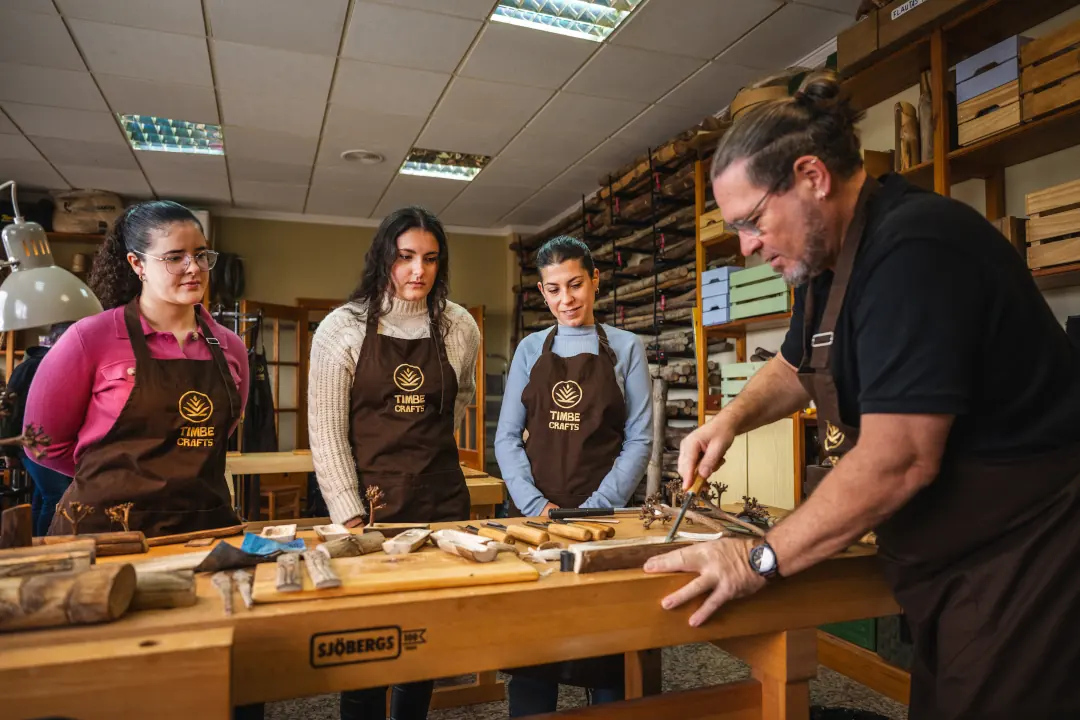 Artesanía en madera de pita